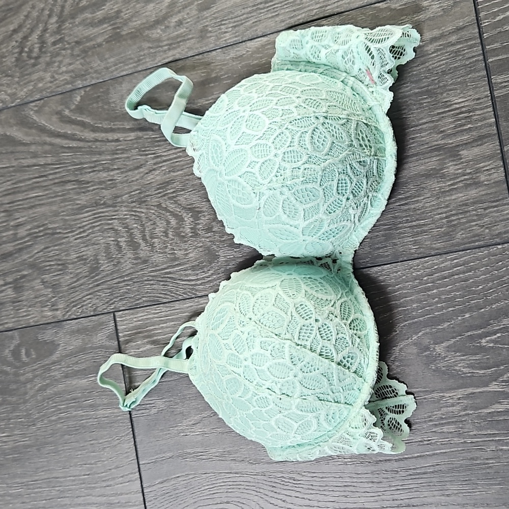 Victoria's secrets pink date super push bra 36c